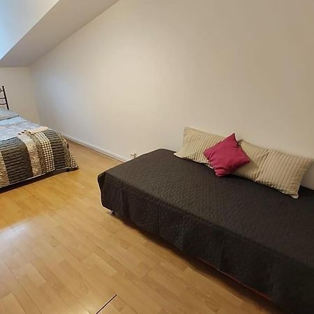 Przestronny Pokoj W Mieszkaniu Na Filipa Krakau Buitenkant foto