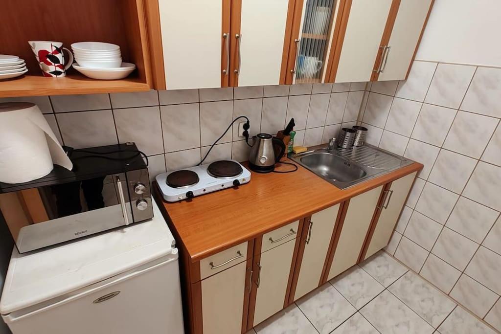 Przestronny Pokoj W Mieszkaniu Na Filipa Krakau Buitenkant foto
